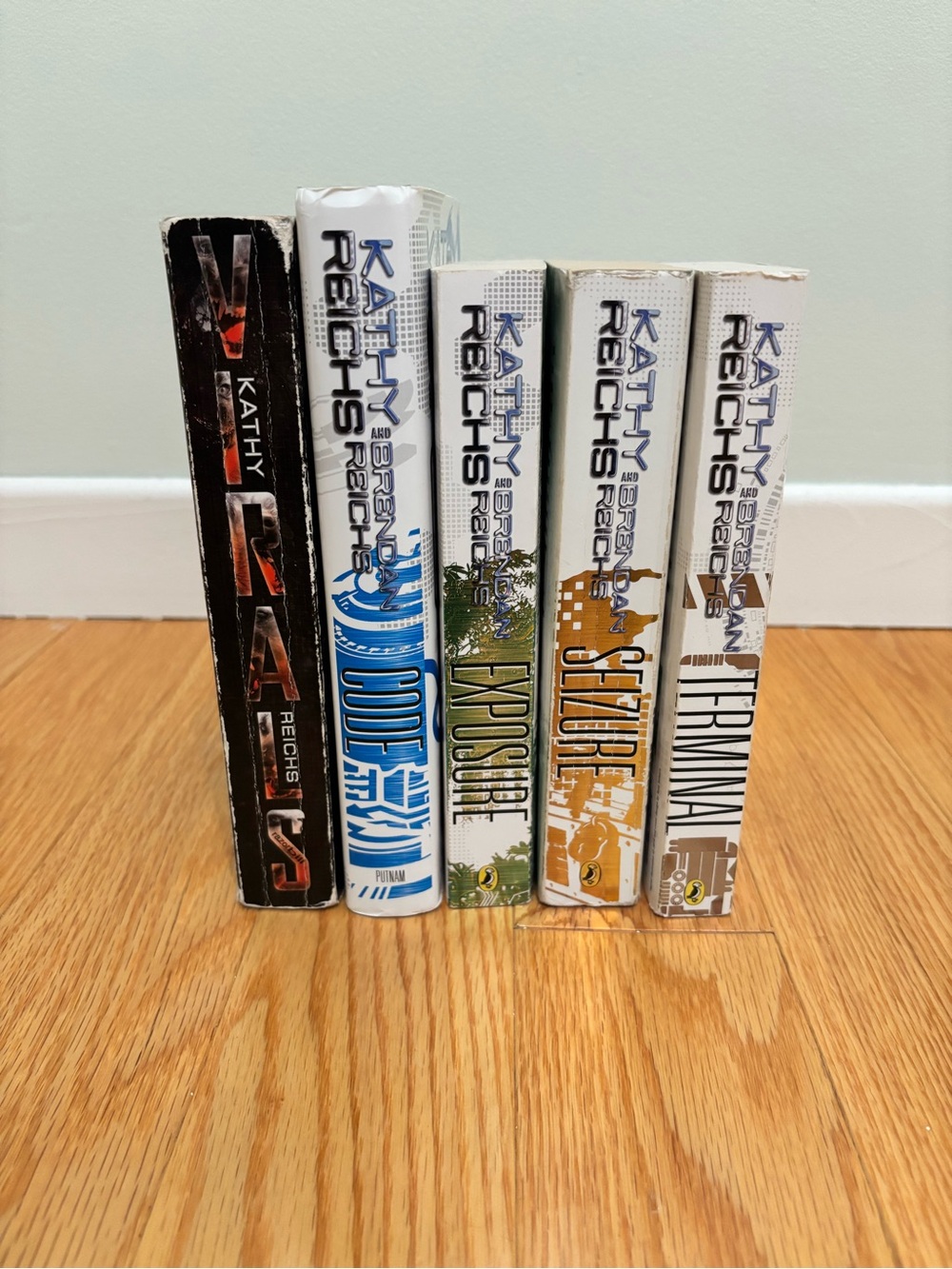 Kathy Reichs ‘Virals’ Series (Virals, Code, Exposure, Seizure, Terminal)